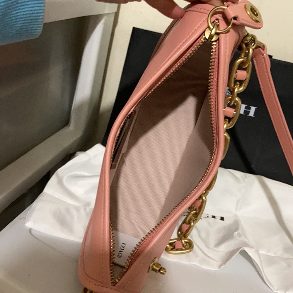Coach Swinger candy Pink leather shoulder bag - Picture 11 of 14
